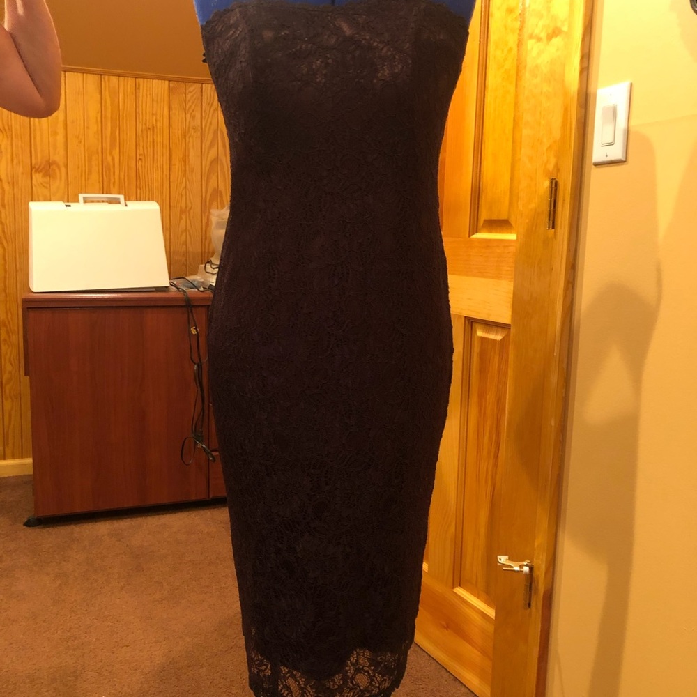 Bloomingdale’s brown lace strapless cocktail dress. Excellent condition.